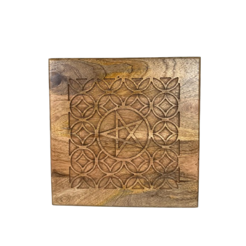 Sgabello in legno 23 × 30 cm (L × A)
